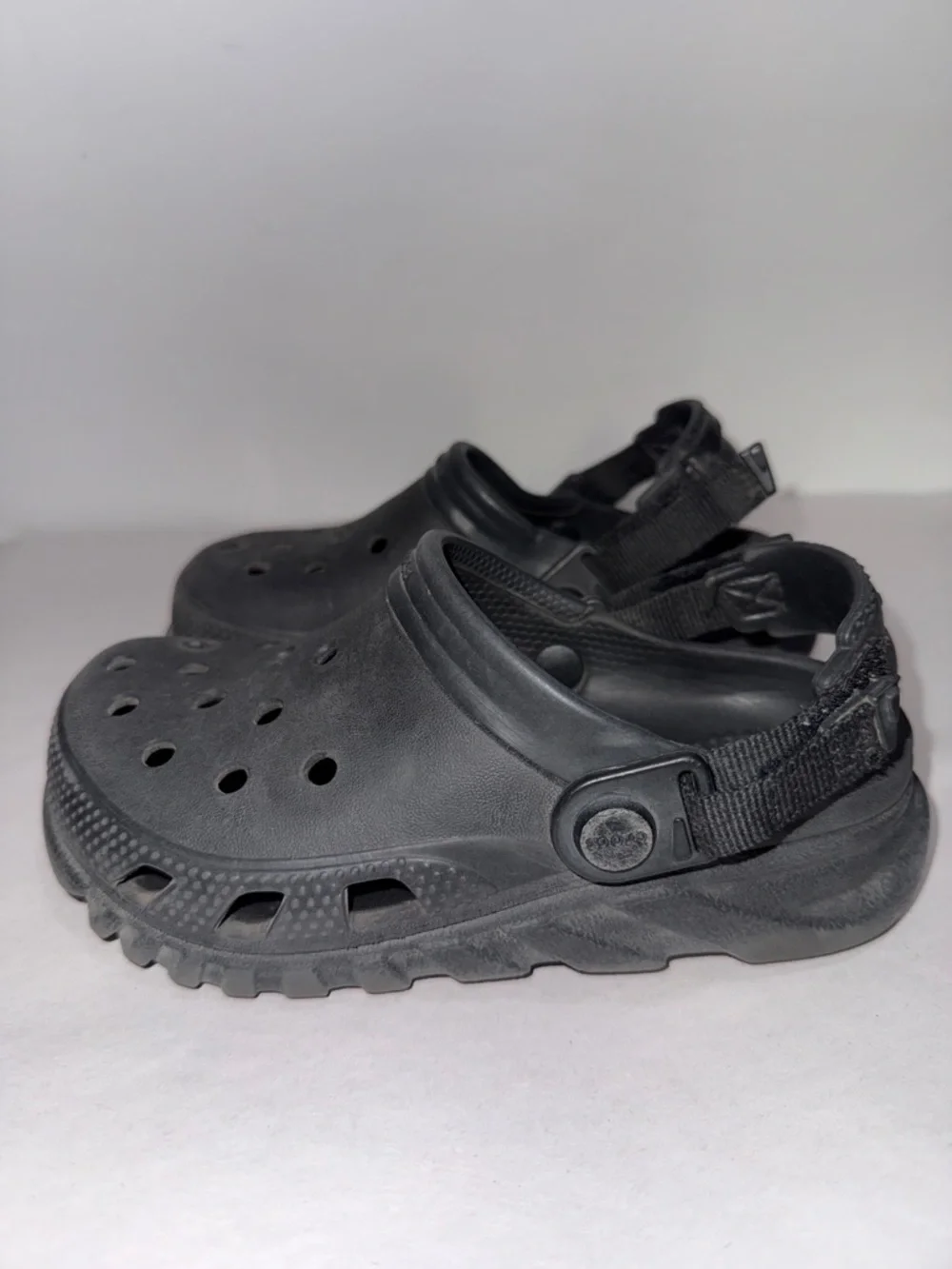 Crocs clogs duet max clogs child size 11